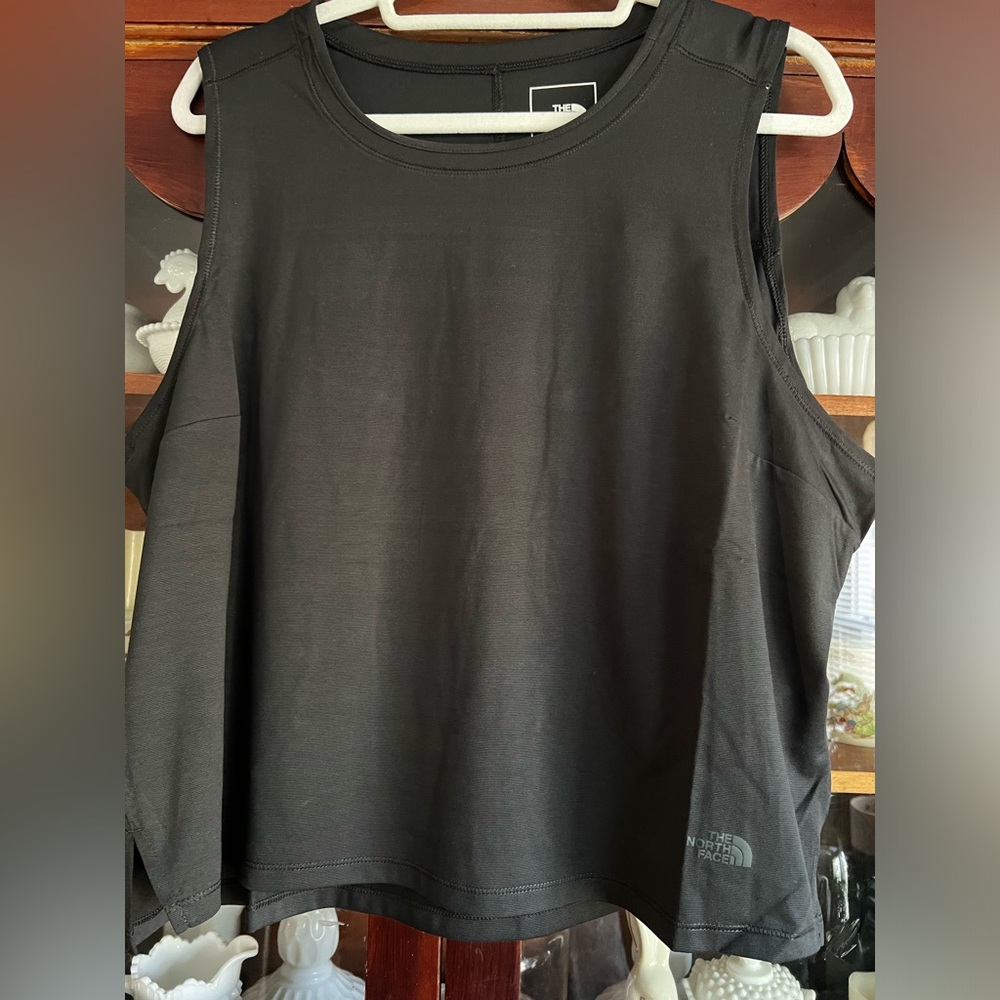 New Women’s plus The North Face black fitness tank top 1X